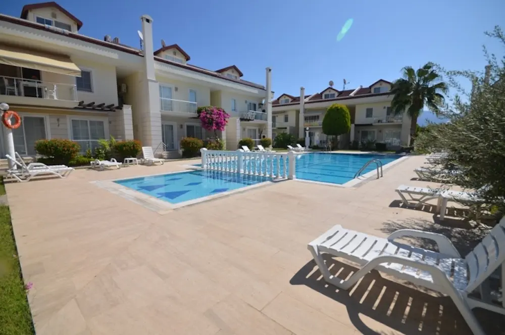 Complex in Calis